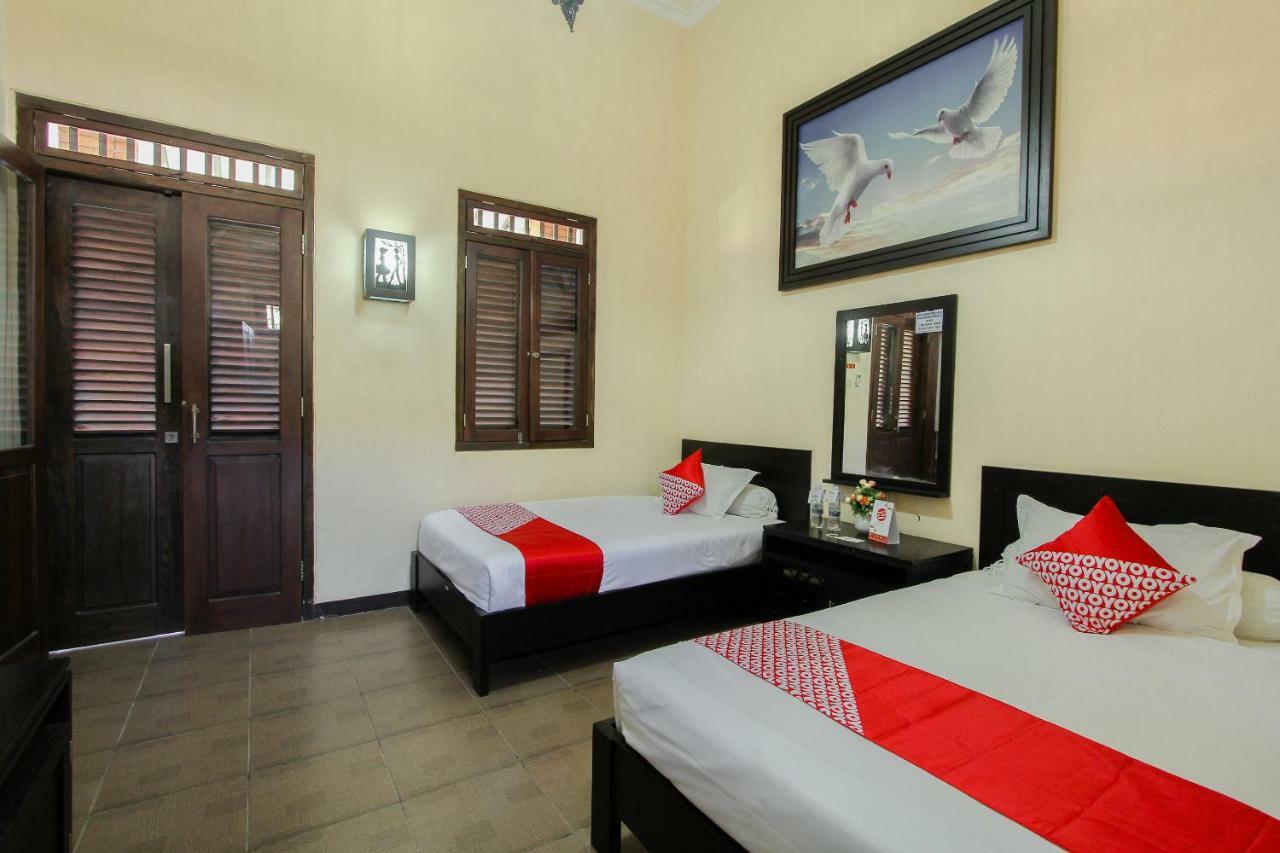 Oyo 1361 Singosari Family Residence Banyuwangi  Luaran gambar