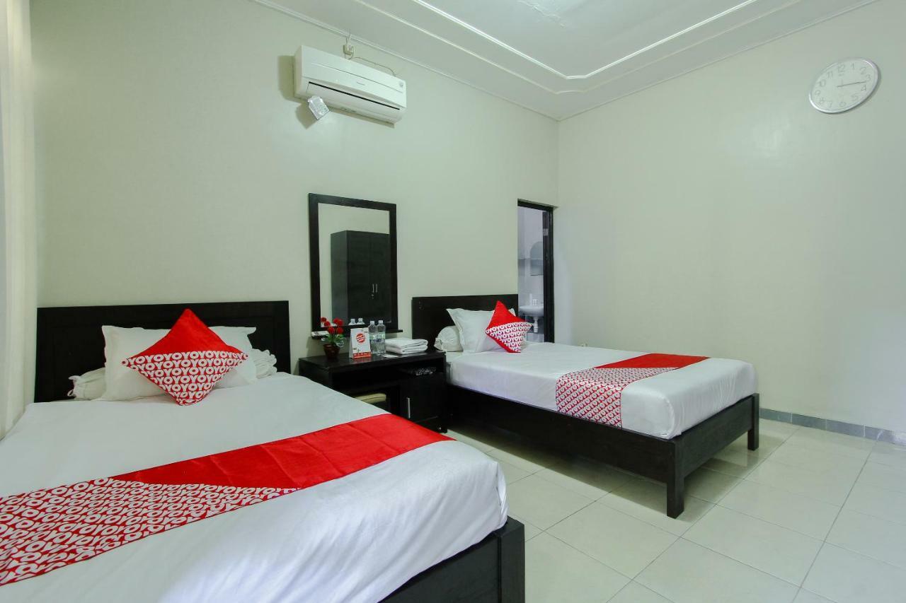 Oyo 1361 Singosari Family Residence Banyuwangi  Luaran gambar