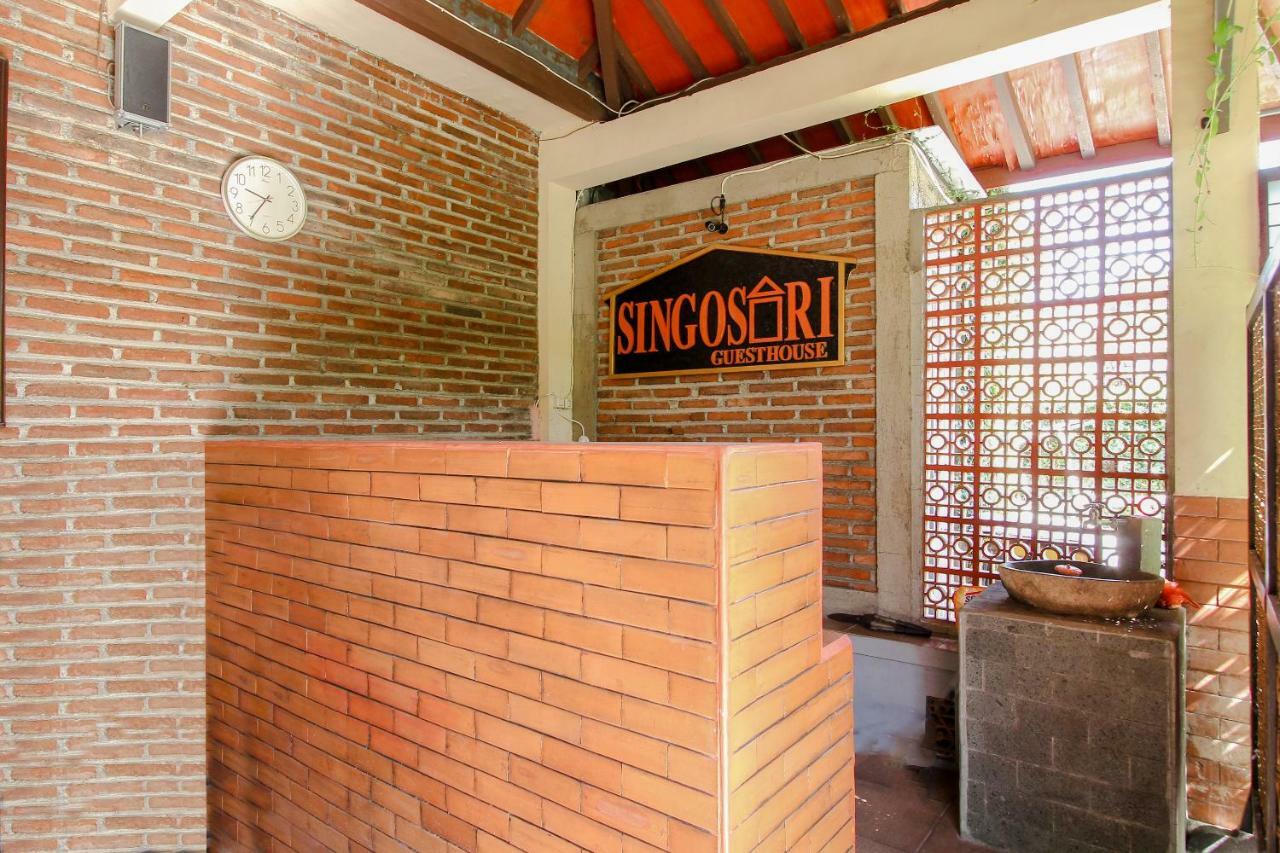 Oyo 1361 Singosari Family Residence Banyuwangi  Luaran gambar